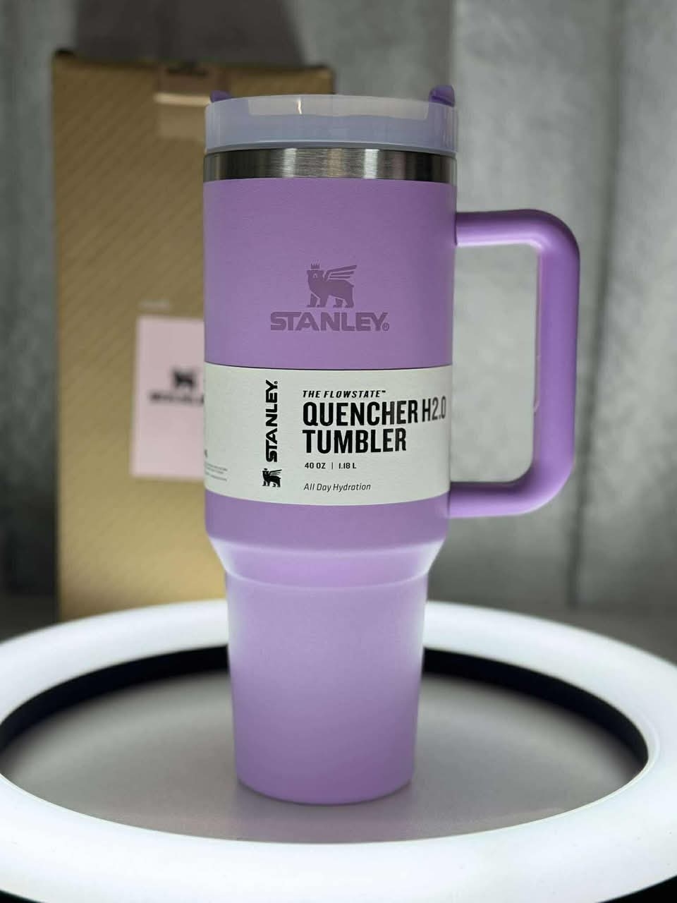 The Stanley Quencher H2.0 FlowState Tumbler